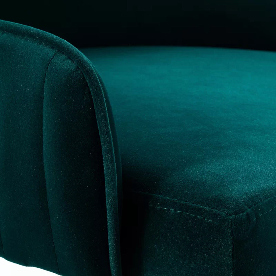 Luxury Emerald Color Velvet Armchair with Golden Base